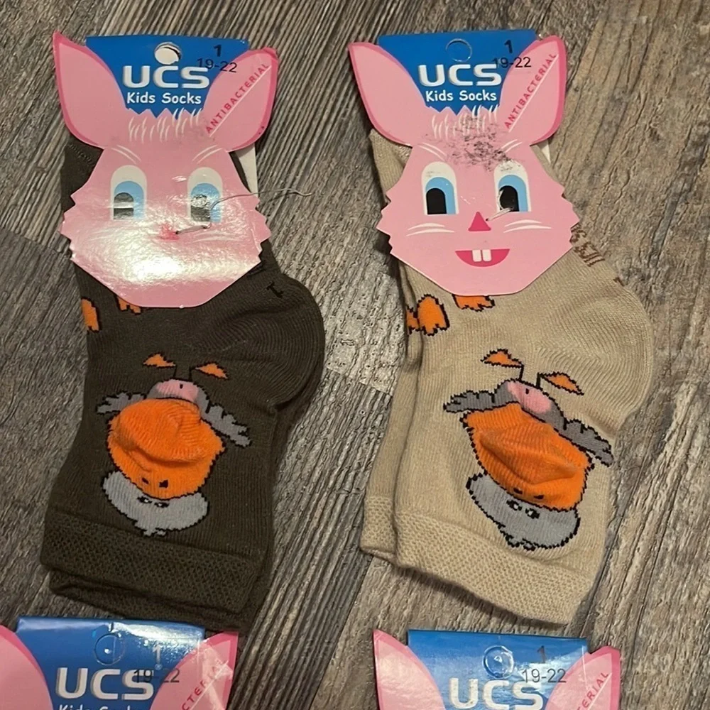4 kid’s socks